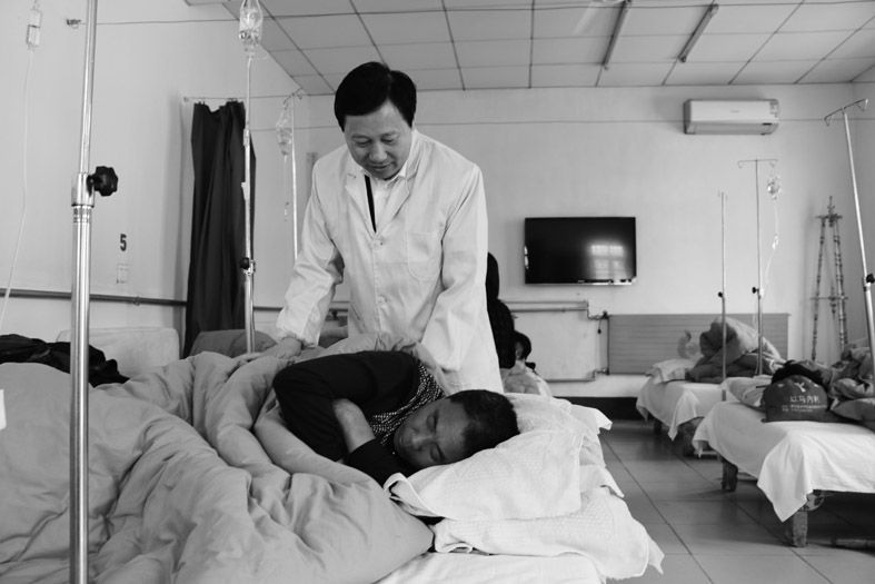 三十年的执着与坚守——记全国劳动模范、全国优秀乡村医生孟凡珍