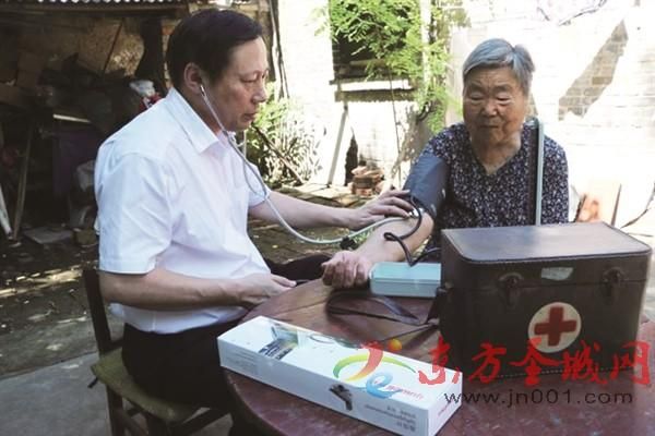 行医路上结下数百“穷亲戚”乡医孟凡珍荣获第六届“山东慈善奖”